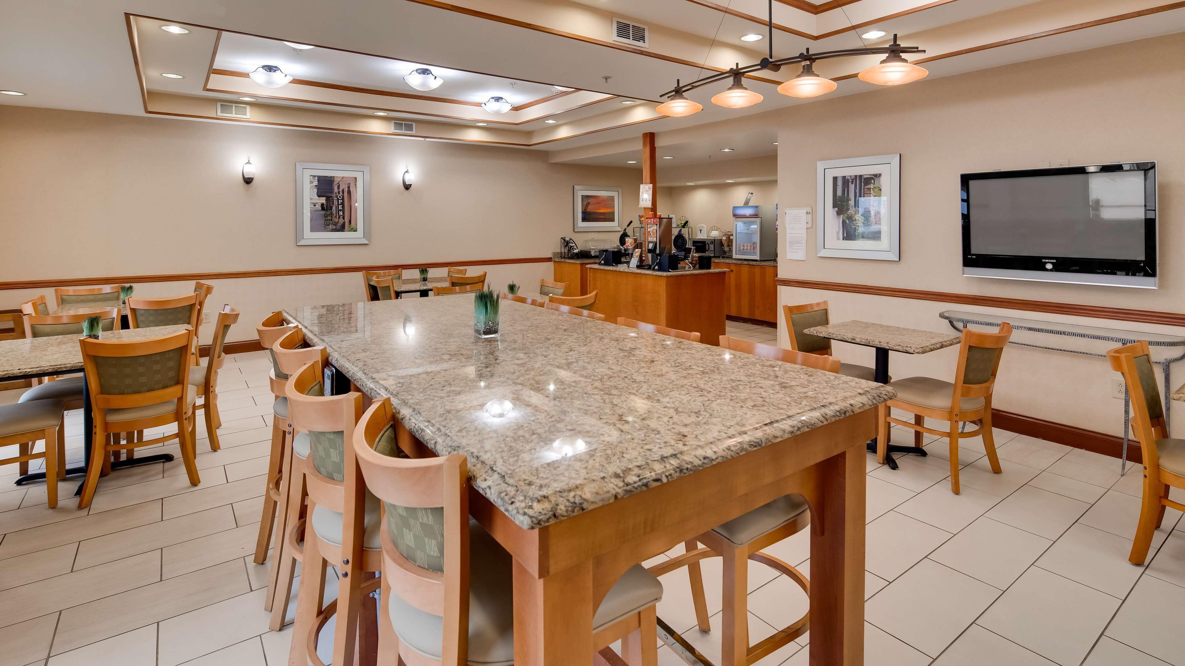 Best Western Executive Inn - Latta Berrys Crossroads Zewnętrze zdjęcie