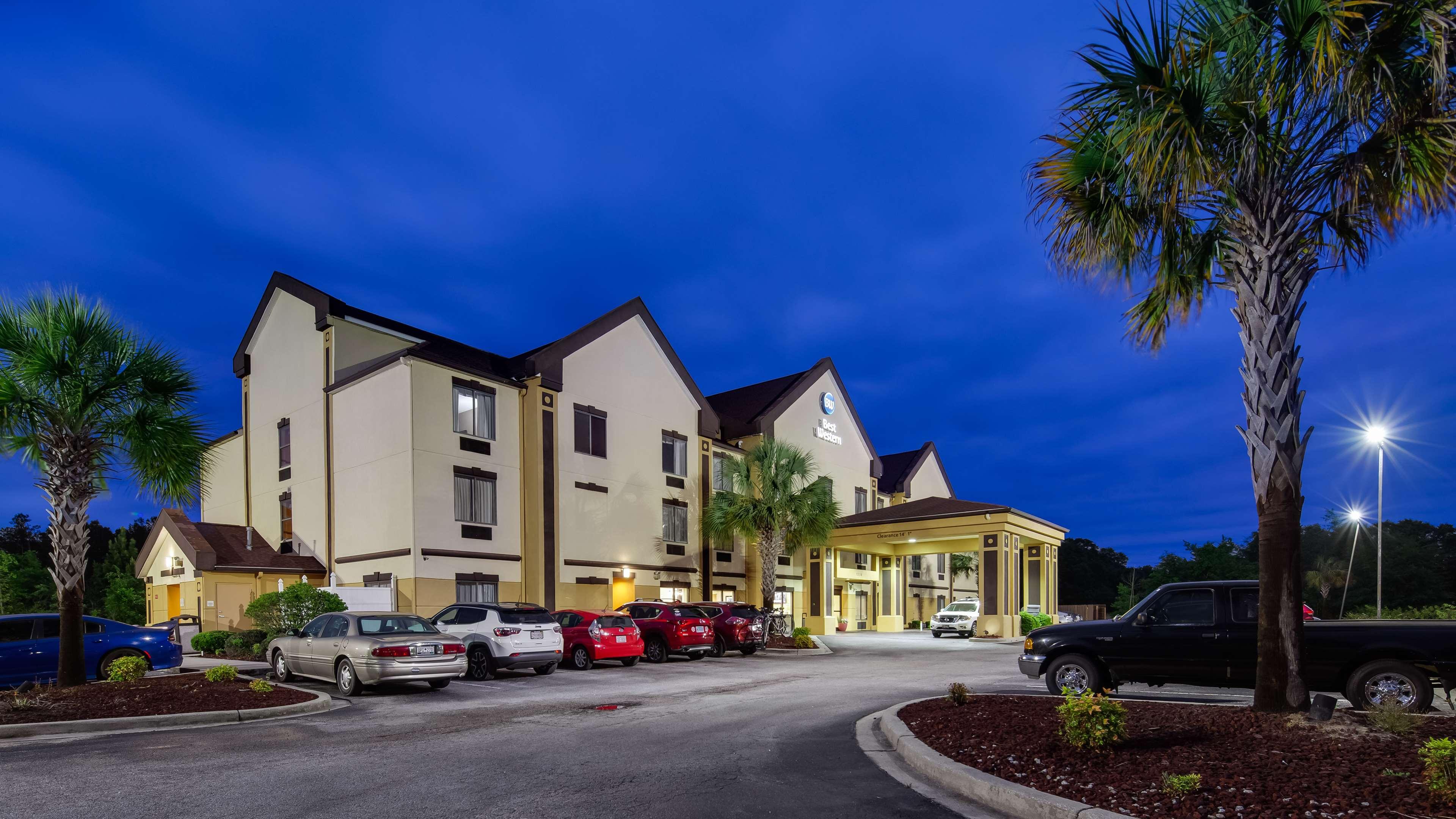 Best Western Executive Inn - Latta Berrys Crossroads Zewnętrze zdjęcie
