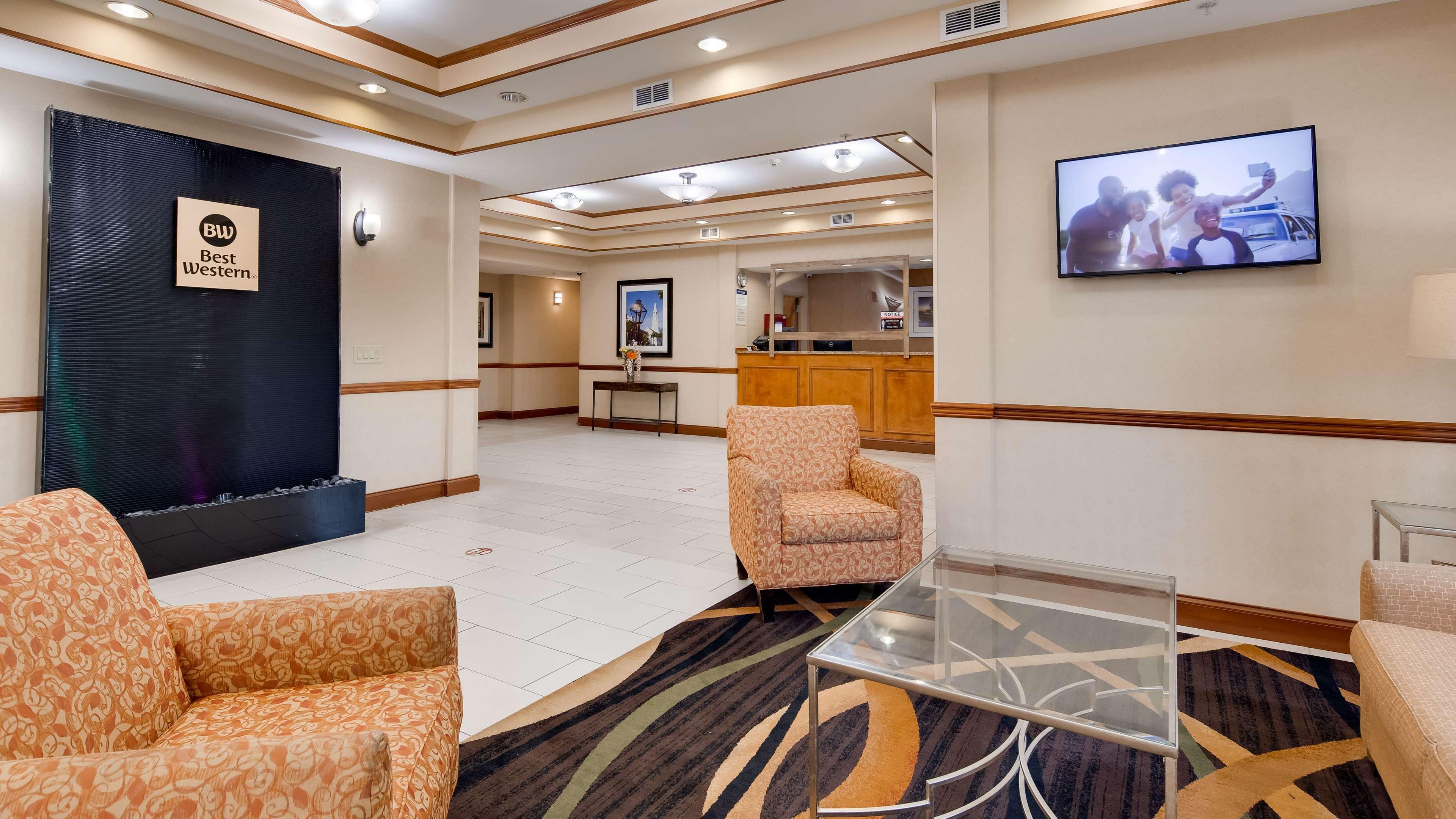 Best Western Executive Inn - Latta Berrys Crossroads Zewnętrze zdjęcie