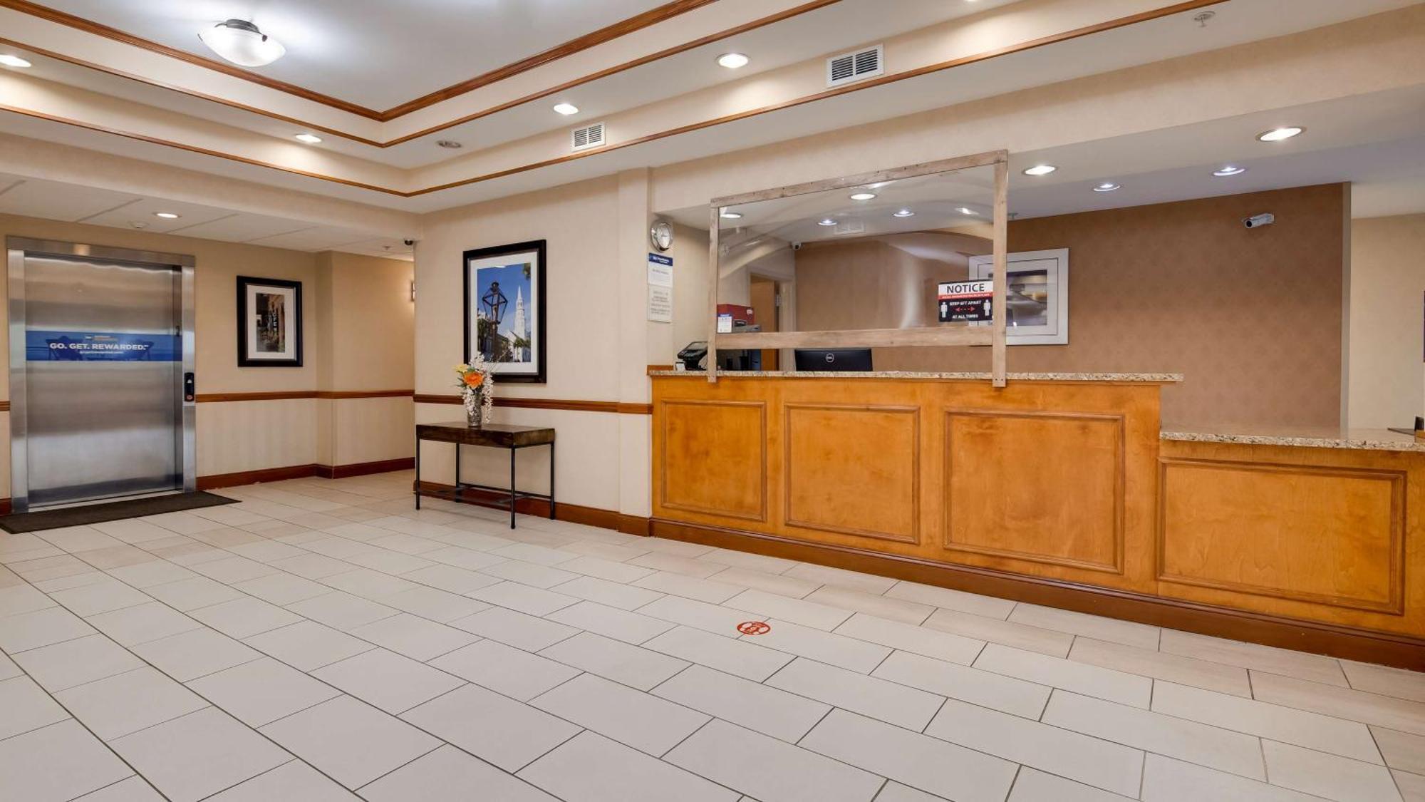 Best Western Executive Inn - Latta Berrys Crossroads Zewnętrze zdjęcie